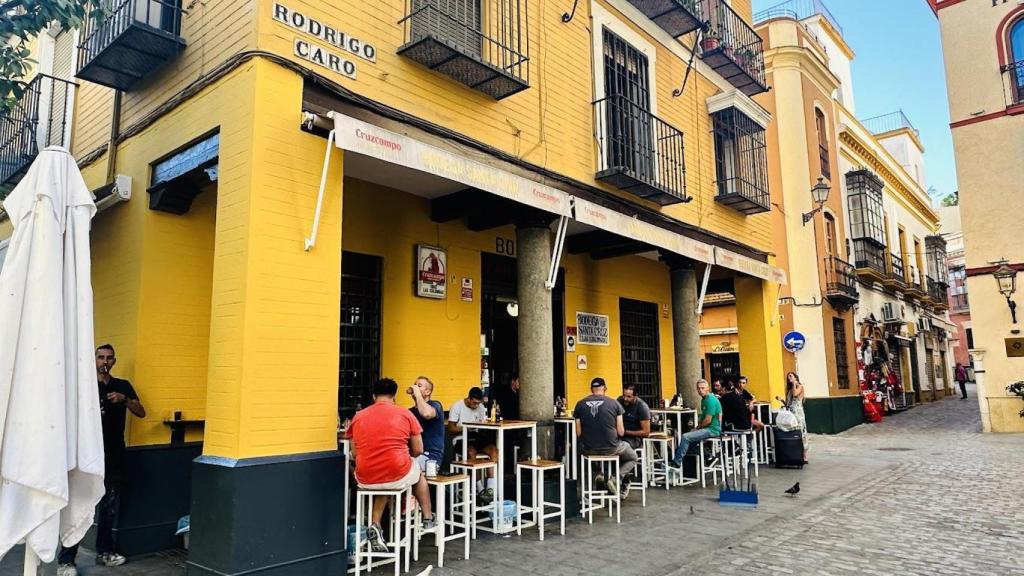 Imagen del exterior de la Bodega Santa Cruz.