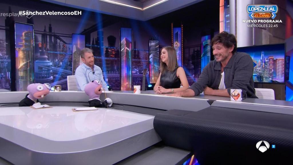 Pablo Motos, Natalia Sánchez y Andrés Velencoso en 'El Hormiguero'.