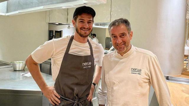 Andrew Garfield junto al chef Josean Alija.