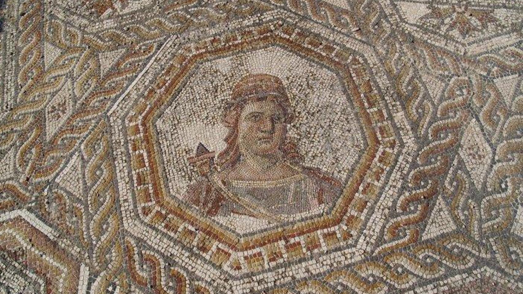 Uno de los espectaculares mosaicos de la villa romana de Bruñel.