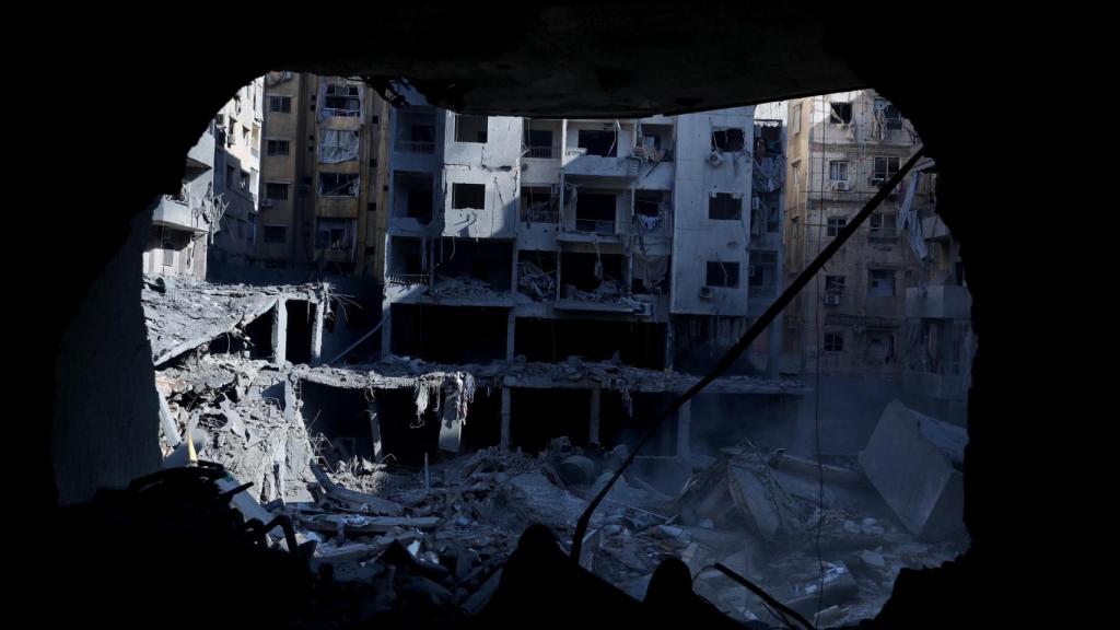 Edificio dañado tras el ataque israelí en Beirut.