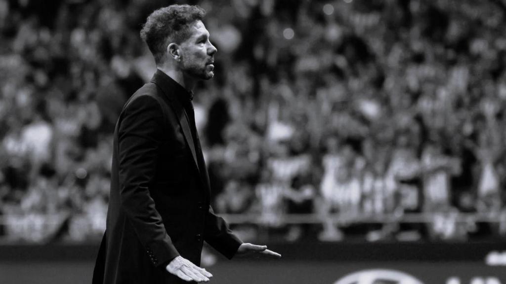 El entrenador del Atlético de Madrid, Cholo Simeone, se dirige al Frente Atlético en el derbi de este domingo.