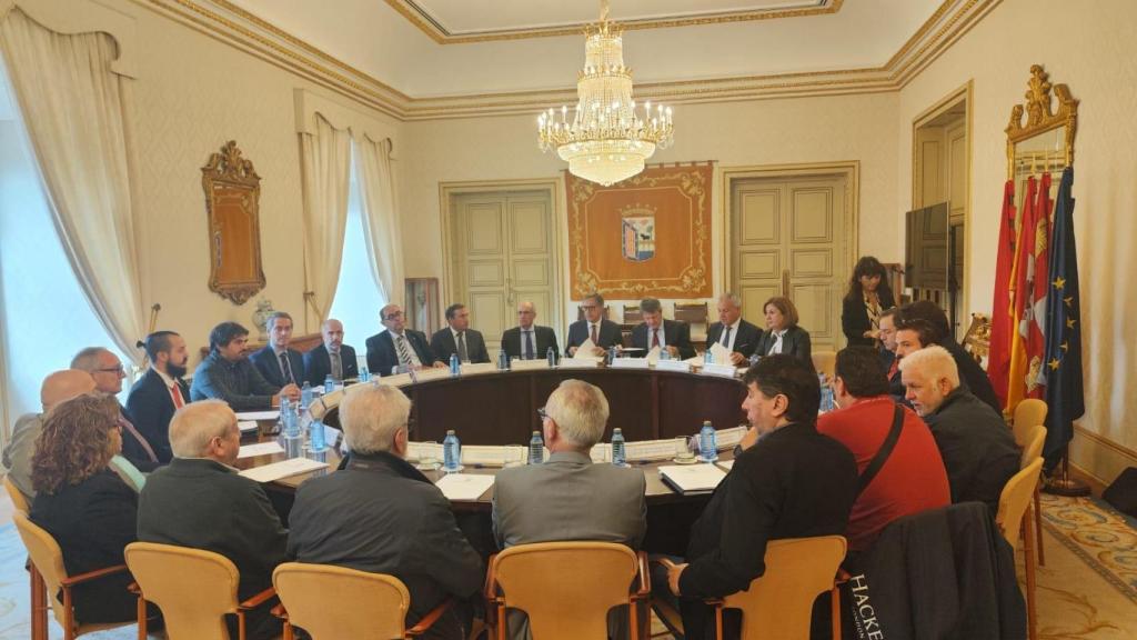 Reunión de la plataforma Por un Tren de Futuro en Salamanca con el secretario de Estado de Transportes