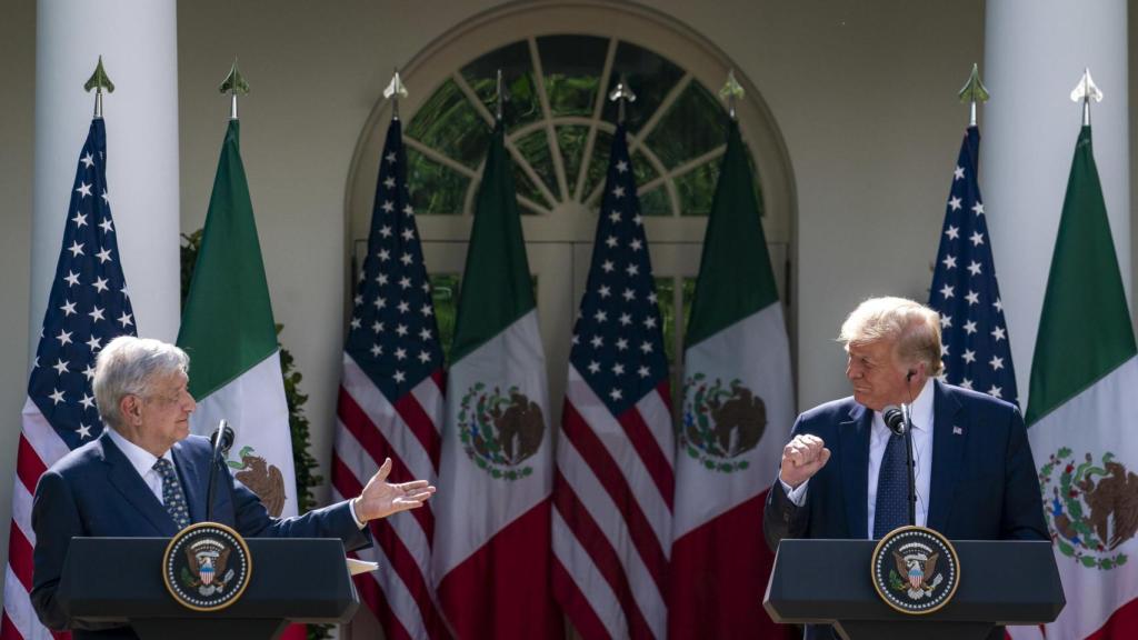 El expresidente de México, Andrés Manuel López Obrador, junto a Donald Trump durante su visita a la Casa Blanca en julio de  2020.