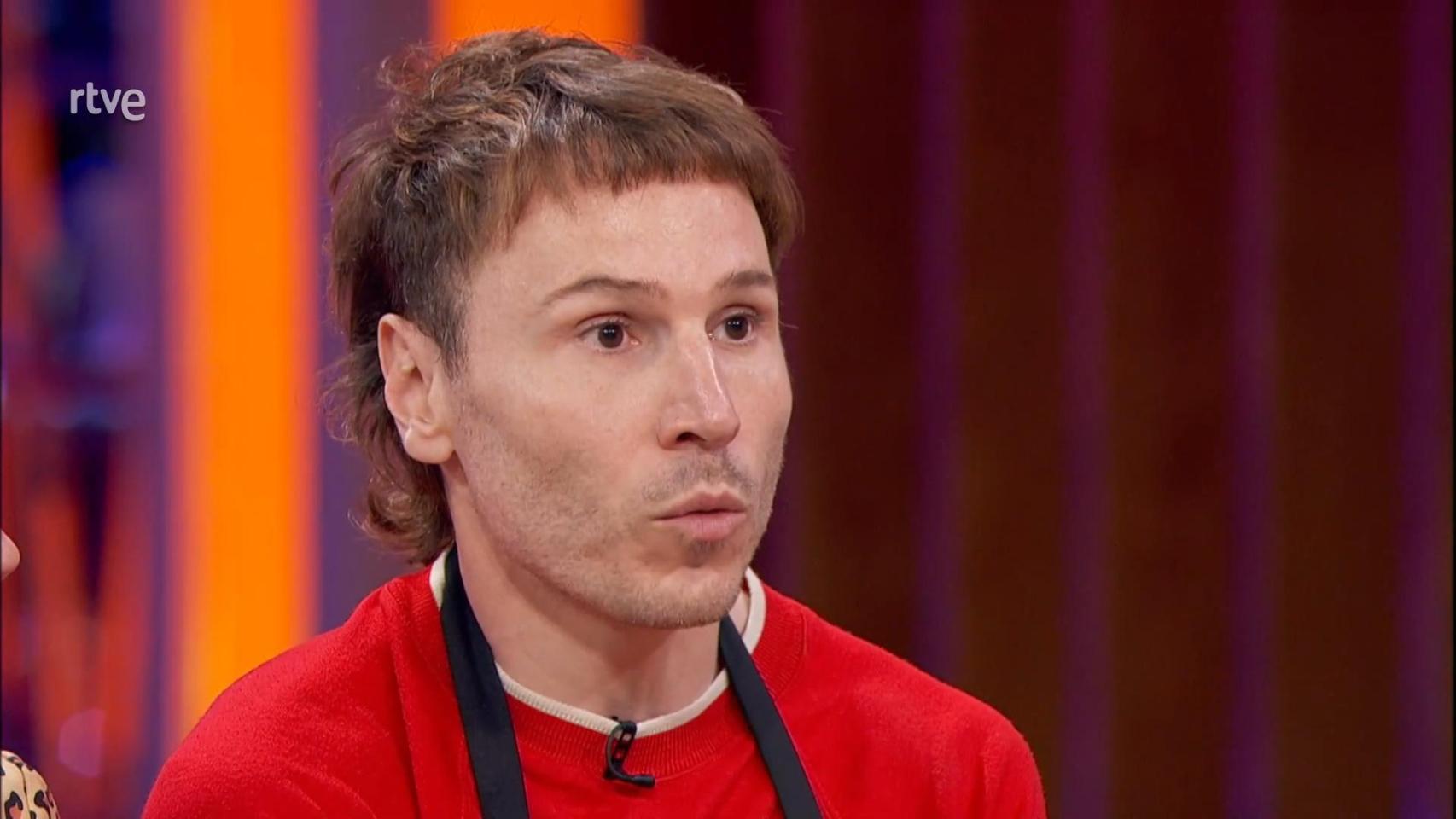 Rubén Ochandiano comunica su decisión de abandonar las cocinas de 'MasterChef Celebrity'.