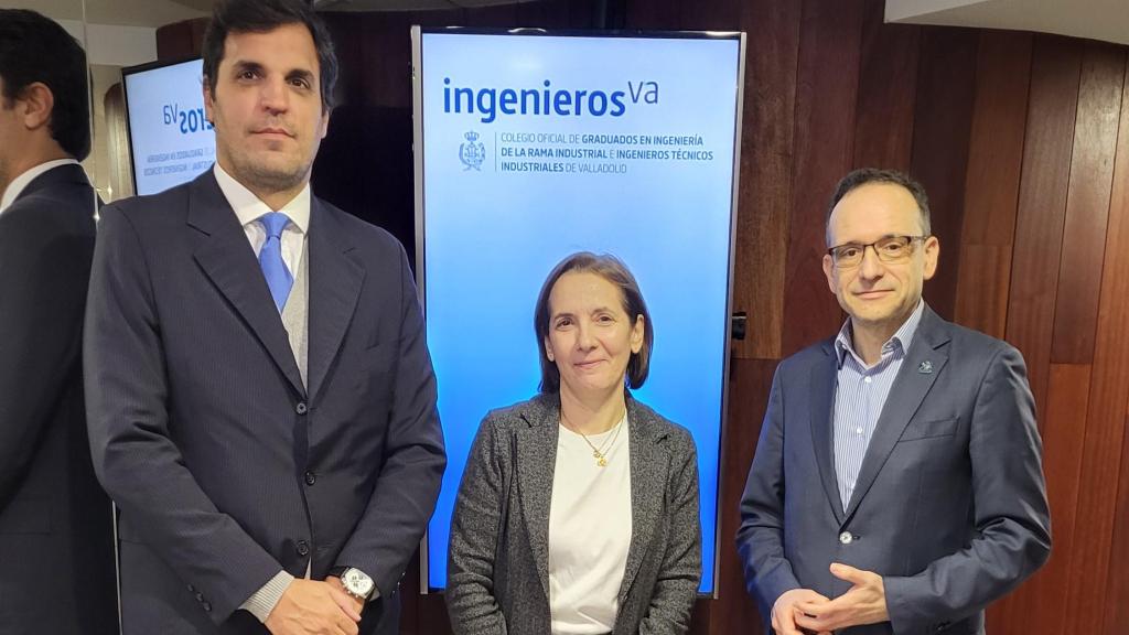 Manuel Fávrega, presidente del Departamento de Ambiente y Sustentabilidad de la UIPBA; Azucena Pérez, responsable de desarrollo de proyectos de ingenierosVA; y Javier Escribano, director ejecutivo de ingenierosVA.