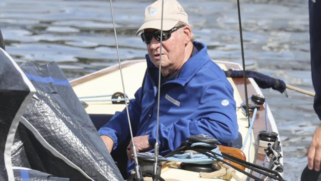 El emérito Juan Carlos en una fotografía tomada en Sanxenxo el pasado 28 de septiembre.