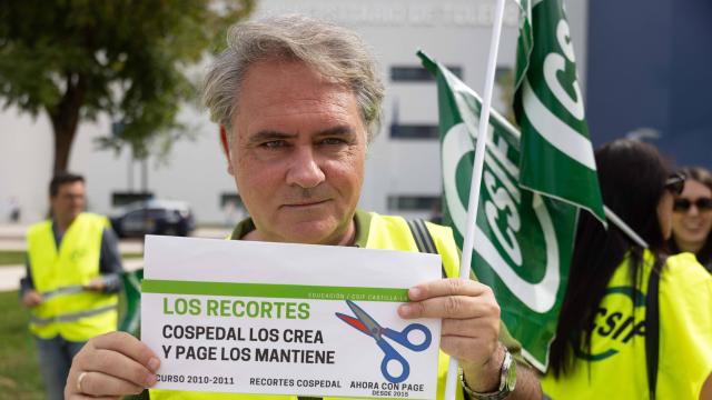 Protestas frente al Hospital de Toledo. Foto: Javier Longobardo.