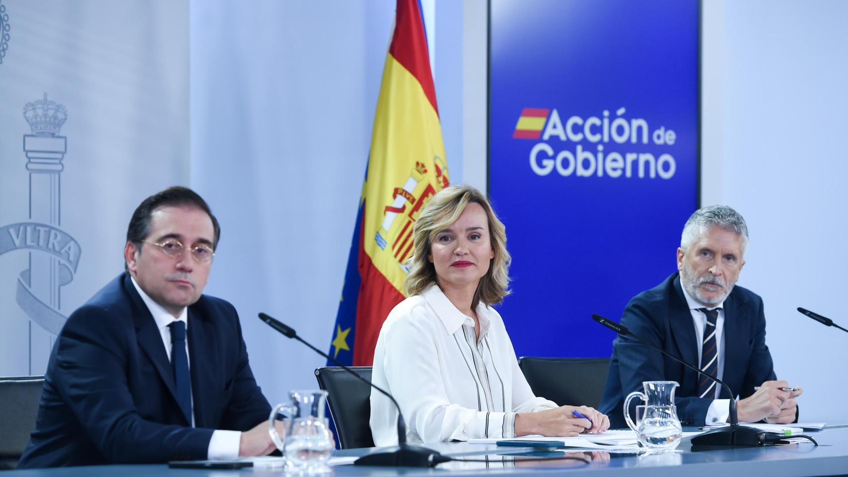 De izquierda a derecha, el ministro de Exteriores, José Manuel Albares, la ministra portavoz, Pilar Alegría, y el ministro del Interior, Fernando Grande-Marlaska.