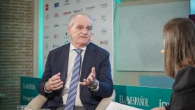 Antonio Mingorance, presidente de Bidafarma, durante su intervención en el V Simposio del Observatorio de la Sanidad, que organizan EL ESPAÑOL e Invertia.
