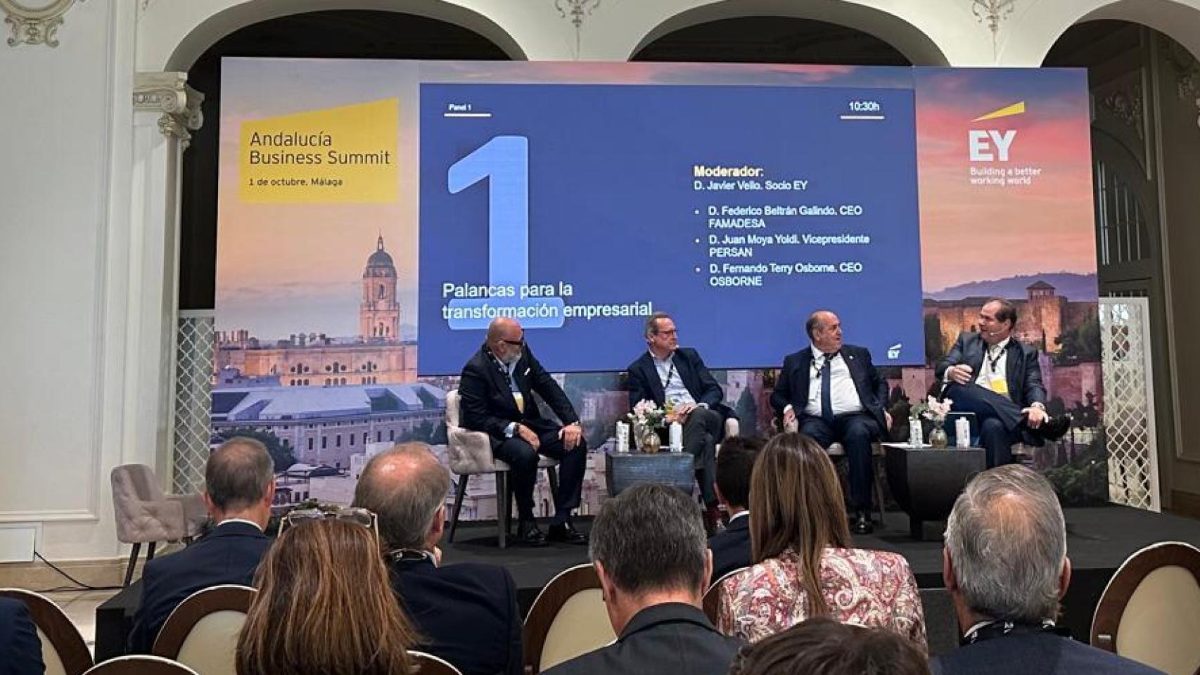 Los directivos de Osborne, Famadesa y Persán en la jornada de EY en Málaga.