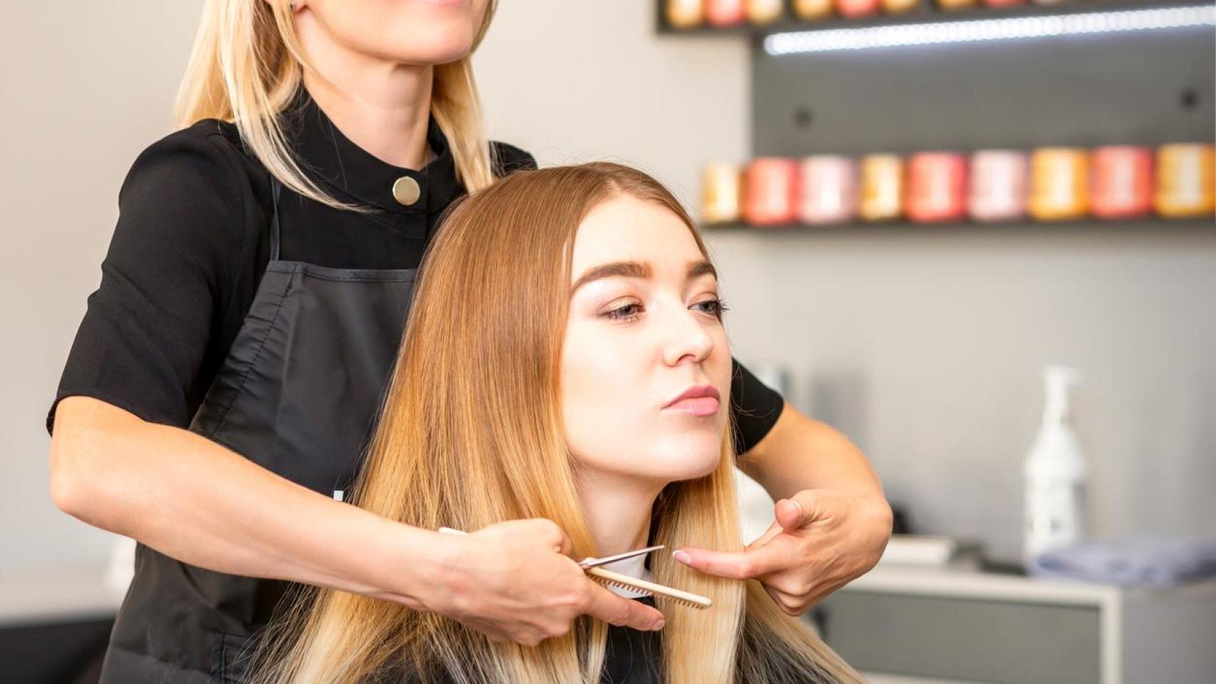 Mujer en la peluquería.