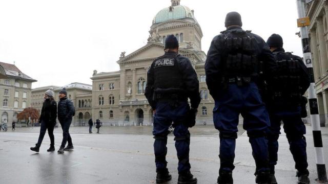 Policías de Suiza, en una imagen de archivo.