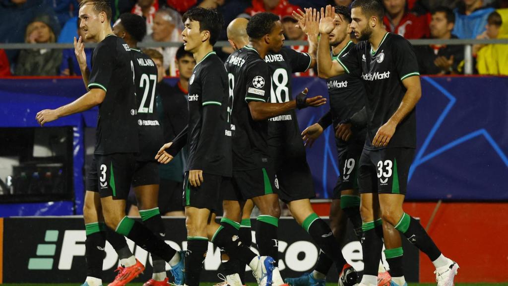 Los jugadores del Feyenoord celebran el tercer gol ante el Girona.