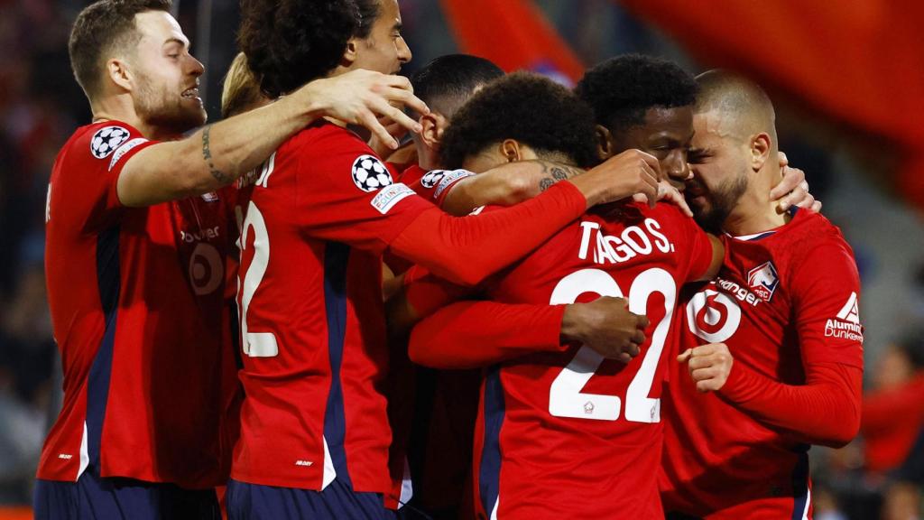 Los jugadores del Lille celebran la victoria ante el Real Madrid.