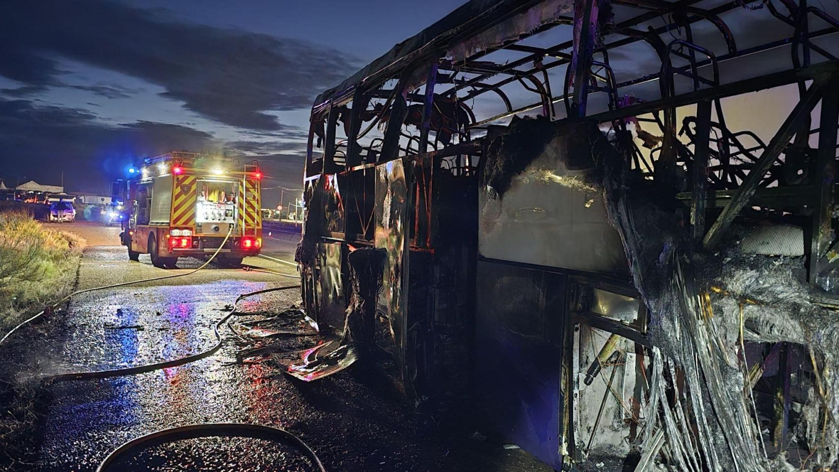 Incendio de un autobús en Figueruelas