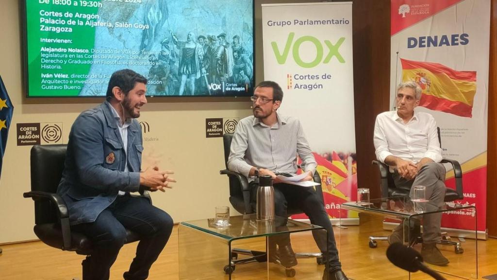 Nolasco ha participado, junto al director de la Fundación Denaes, en un coloquio en la Aljafería sobre la “Obra de la Hispanidad”