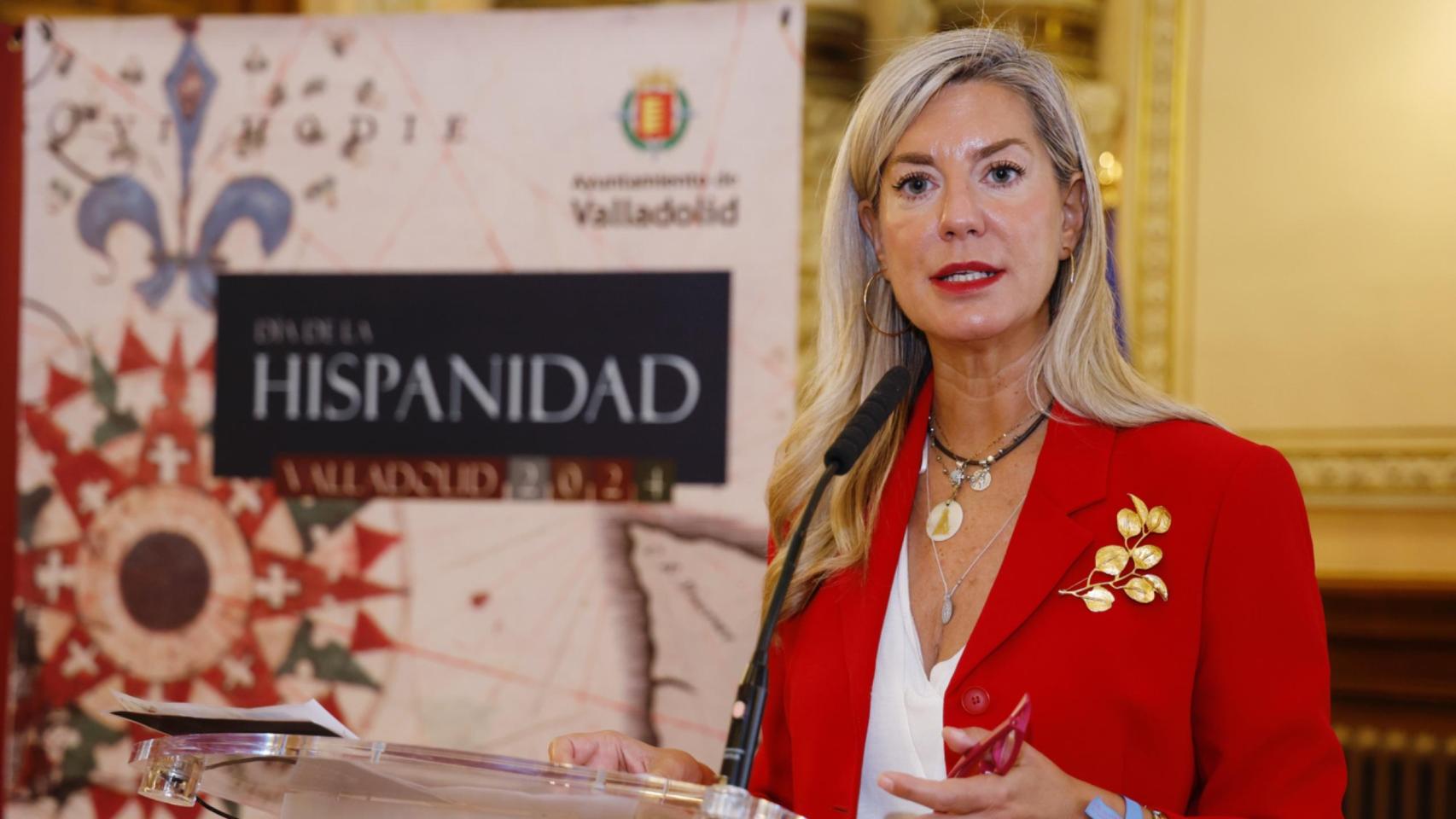 La teniente de alcalde de Valladolid, Irene Carvajal, durante la presentación de las actos del Día de la Hispanidad en la ciudad, este miércoles