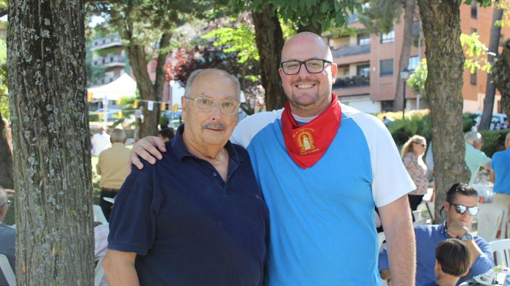 Francisco Tomey (i) y Lucas Castillo (d), actual presidente provincial del PP en Guadalajara. Foto: Twitter de Lucas Castillo.