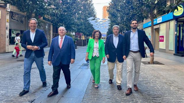 Los senadores del PP por la provincia de Toledo durante una visita a Talavera de la Reina.