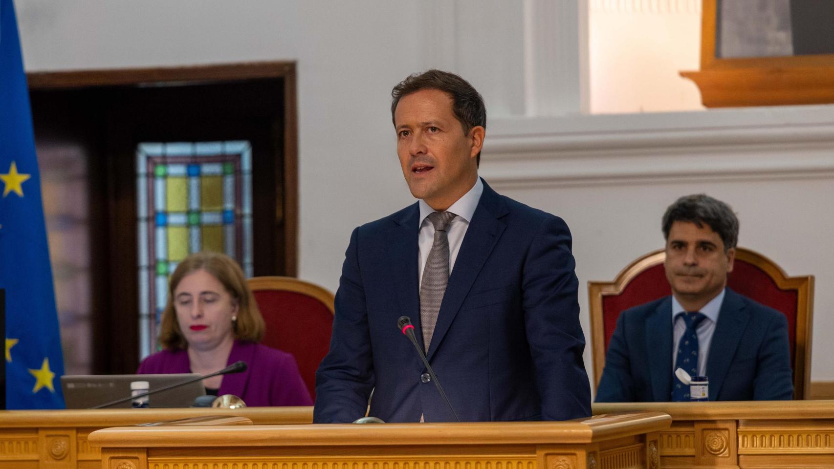 El alcalde de Toledo, Carlos Velázquez, durante su intervención en el Debate sobre el Estado del Municipio.