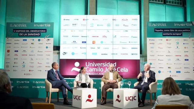 Francisco José Pajuelo Fernández, vicepresidente de Clinical, Medical y Regulatory de Novo Nordisk España; Joaquín de los Reyes, director del Programa Generación Senior de Mapfre España, y  Faustino Blanco, director de la Fundación para la Investigación y la Innovación Biosanitaria de Asturias (FINBA) y exsecretario general de Sanidad.