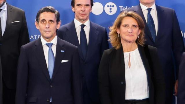 Foto de familia de la celebración del centenario de Telefónica en el Teatro Real.