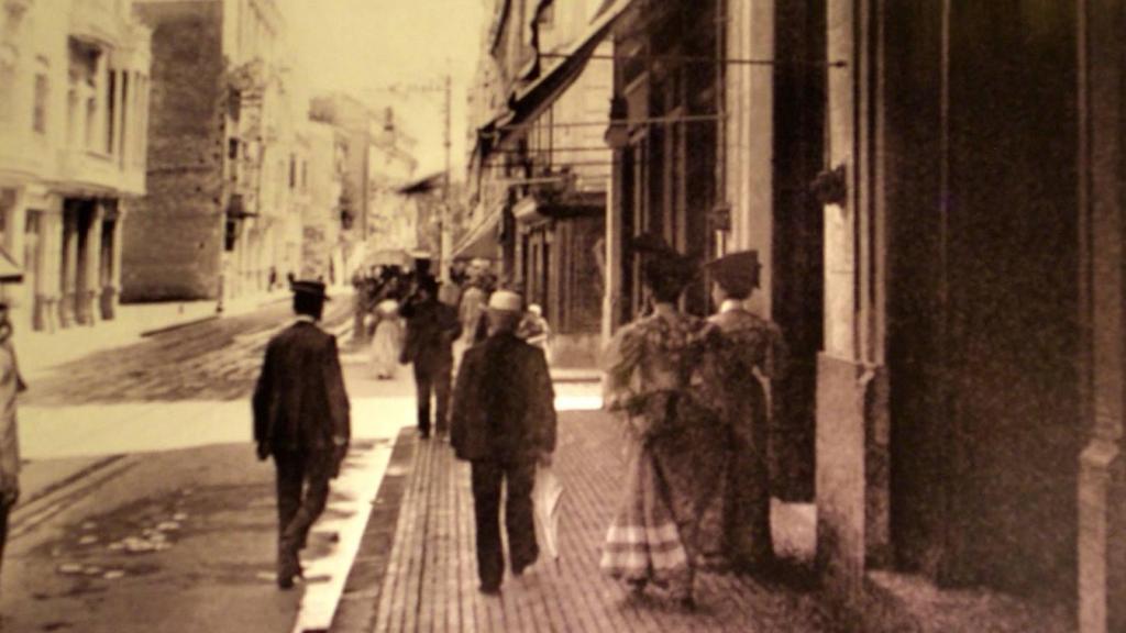 Imagen histórica de la calle Pelayo de Valecia