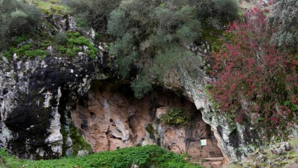 Cueva de los Covachos, Sevilla