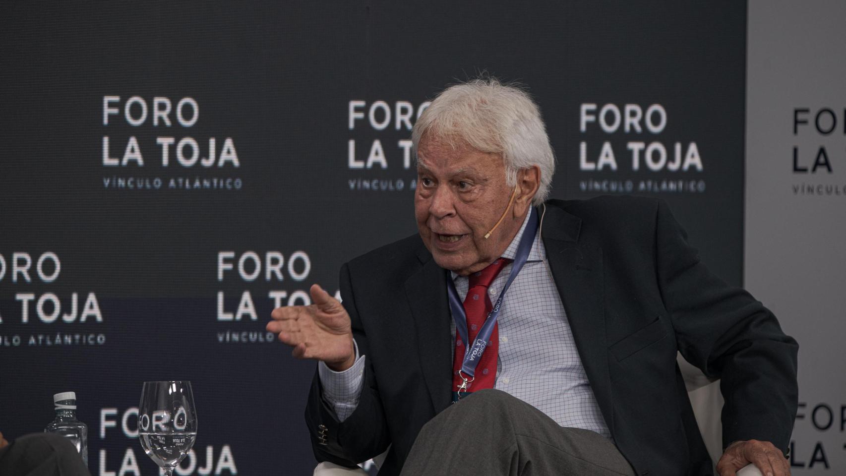 El expresidente del Gobierno Felipe González en el Foro La Toja este jueves.