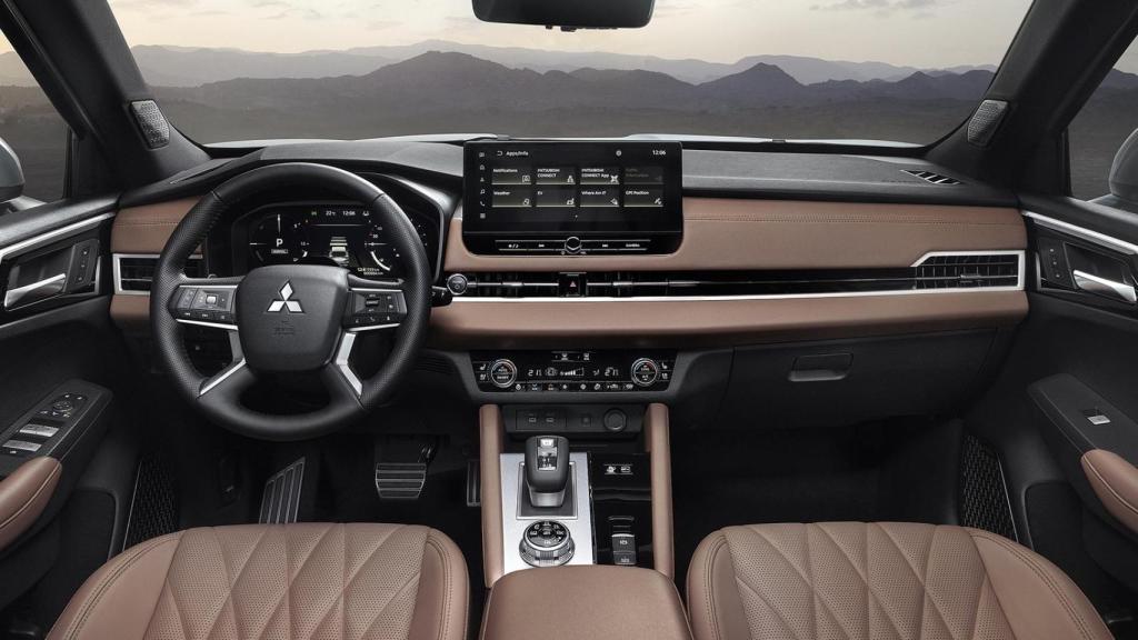 Interior del Mitsubishi Outalnder de 2025.