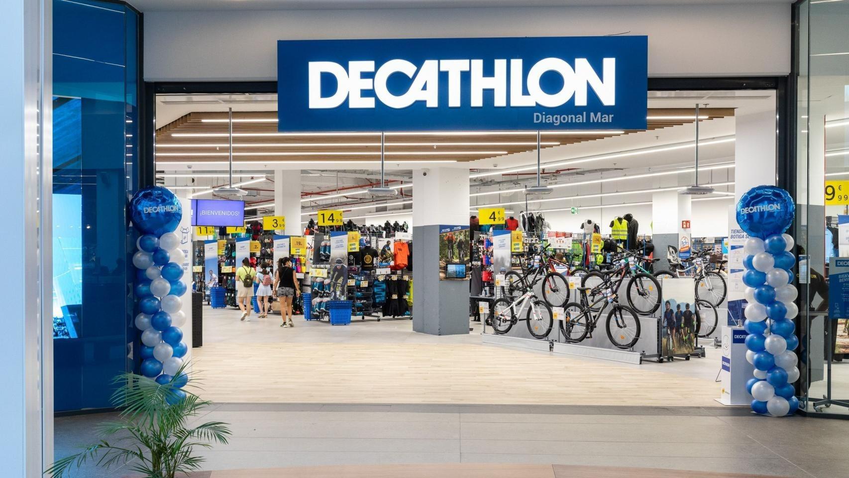 Fachada de un Decathlon