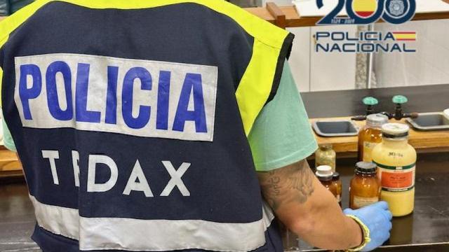 Grupo TEDAX-NRBQ adscrito a la Comisaría Provincial de A Coruña neutraliza recipientes con ácido pícrico