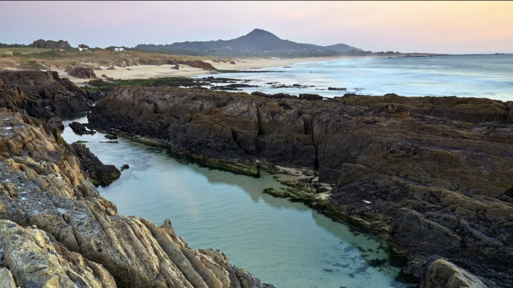 Puesta de sol en la Playa das Furnas.