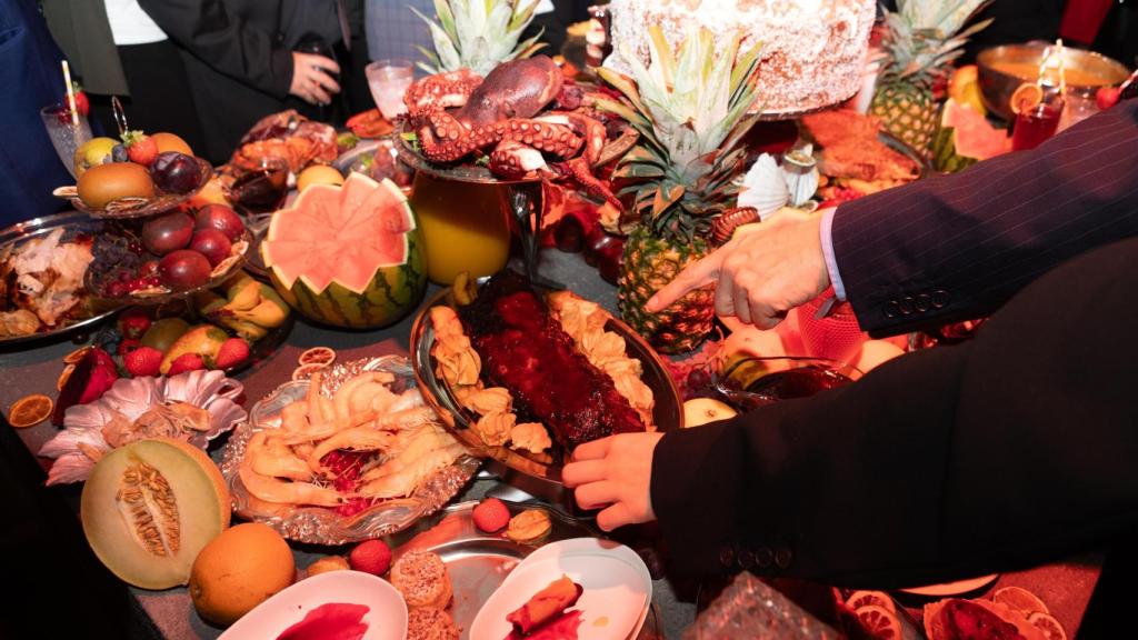 El banquete de la plataforma recreado en el Basque Culinary Center.