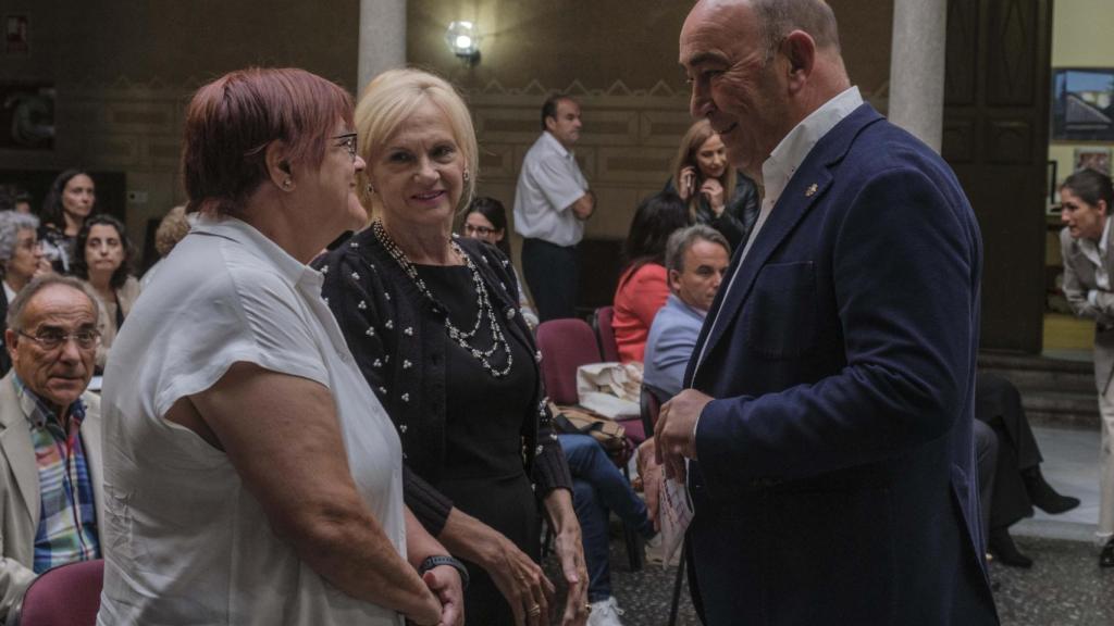 El presidente, MIguel Ángel de Vicente, en la presentacion de la Guia ONG Plataforma Voluntariado