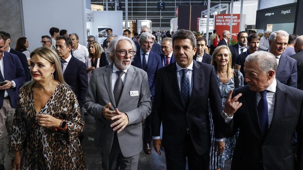 Carlos Mazón y Nuria Montes durante la inauguración de la Feria Hábitat Valencia. Rober Solsona/Europa Press