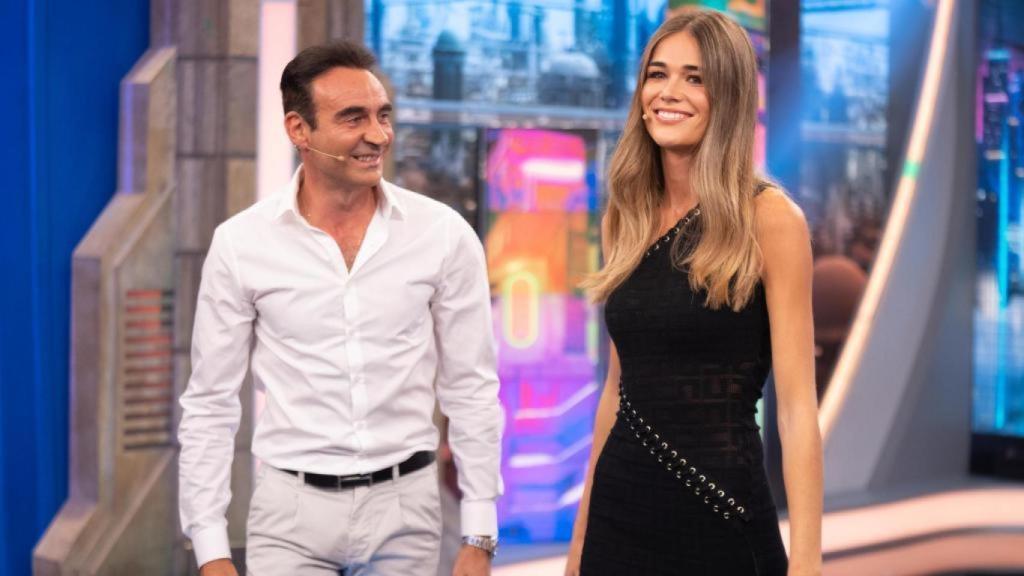 Enrique Ponce y Ana Soria durante su visita a 'El Hormiguero', en mayo de 2023.