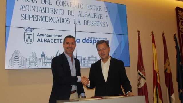 Firma del convenio. Foto: Ayuntamiento de Albacete.