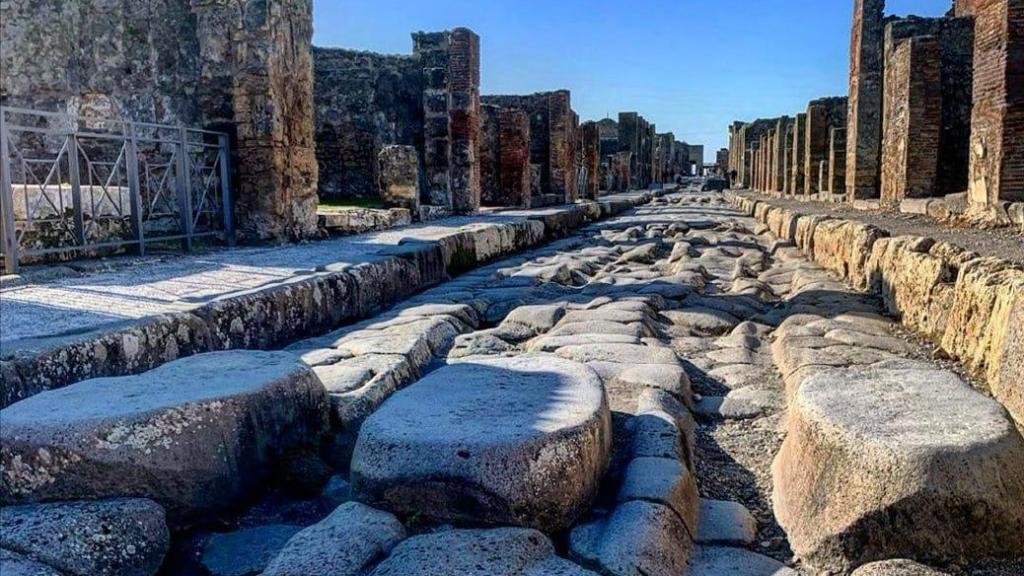 Calle de la ciudad romana de Pompeya.