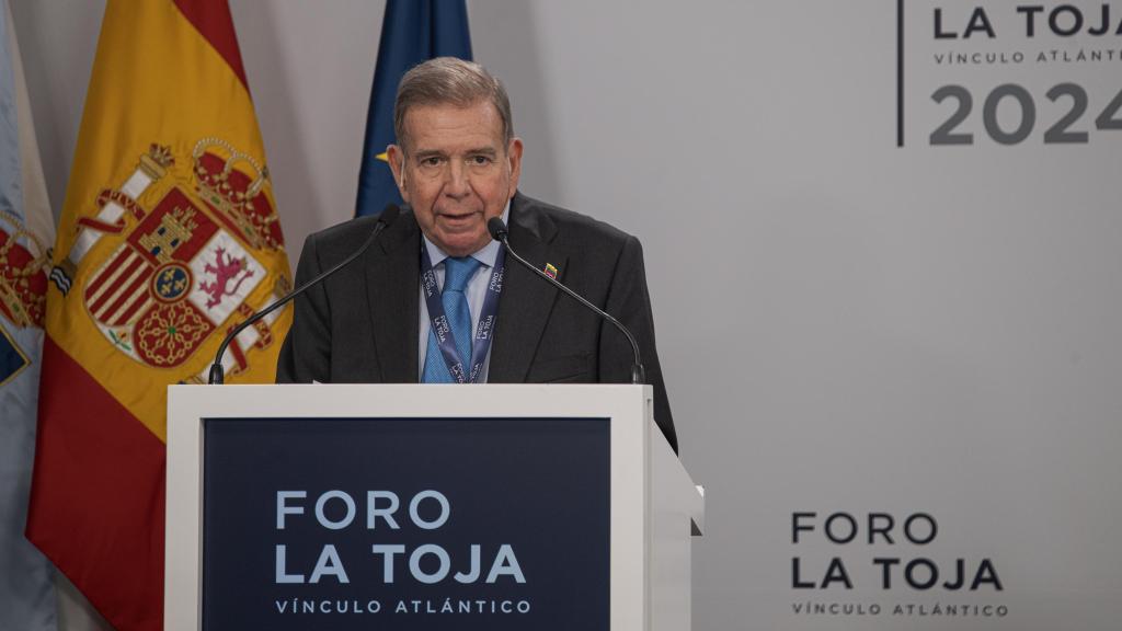 El opositor venezolano Edmundo González ofrece una ponencia este vienes durante la segunda jornada del Foro La Toja.