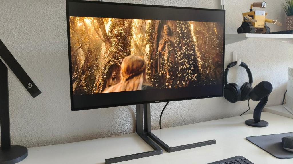 El monitor AOC Graphic Pro U3 también permite ver películas y series con alta definición