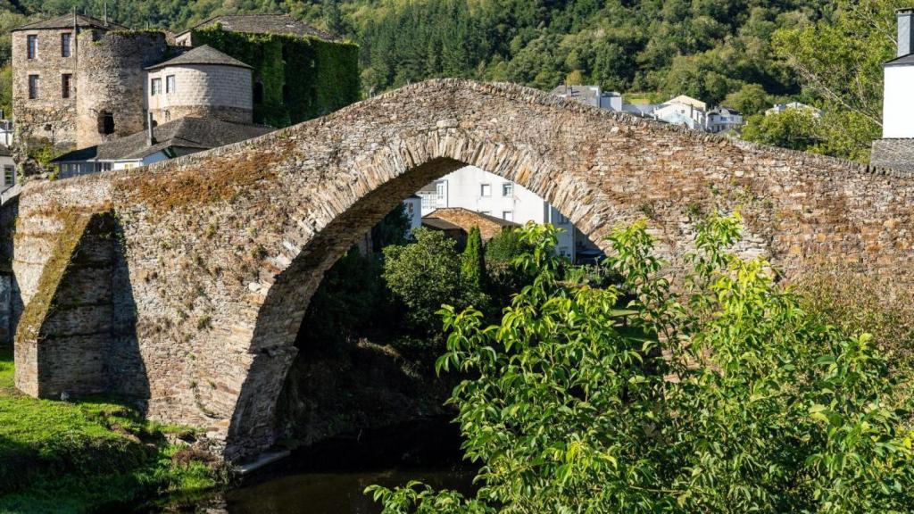 Puente viejo de Navia de Suarna