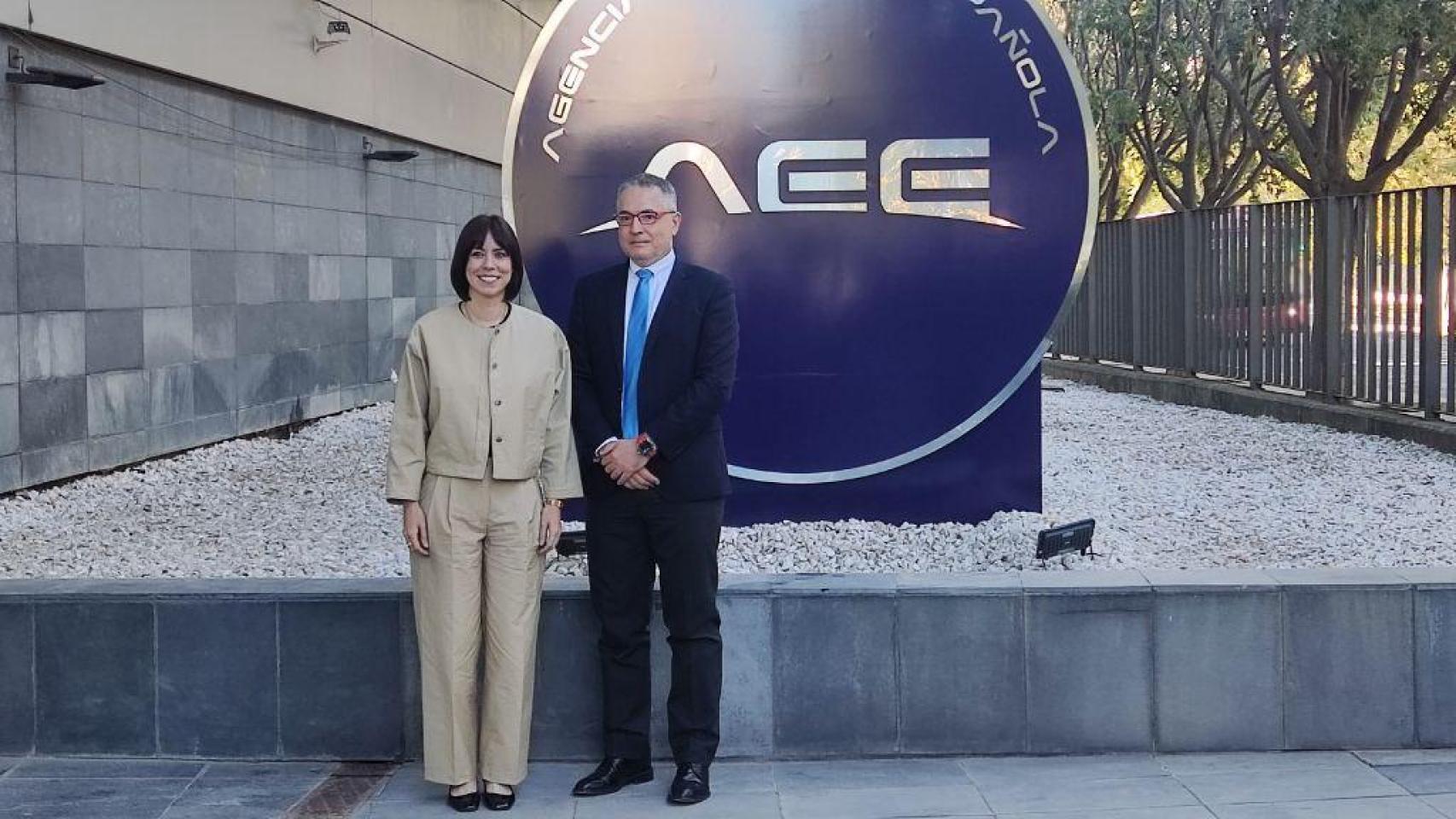 Diana Morant, junto al director de la Agencia Espacial Española, Juan Carlos Cortés