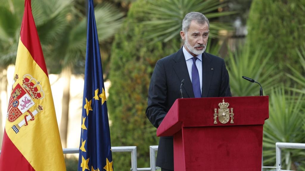 El rey Felipe VI participa en una reunión en Amán, para mostrar su respaldo a Jordania para detener la guerra en Oriente Medio y lograr la paz en la región.