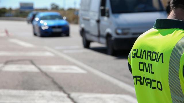 Un agente de la Guardia Civil de Tráfico.