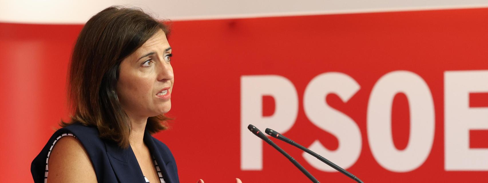 La portavoz del PSOE, Esther Peña, durante una rueda de prensa posterior a la reunión de la Ejecutiva Federal, en la sede del PSOE