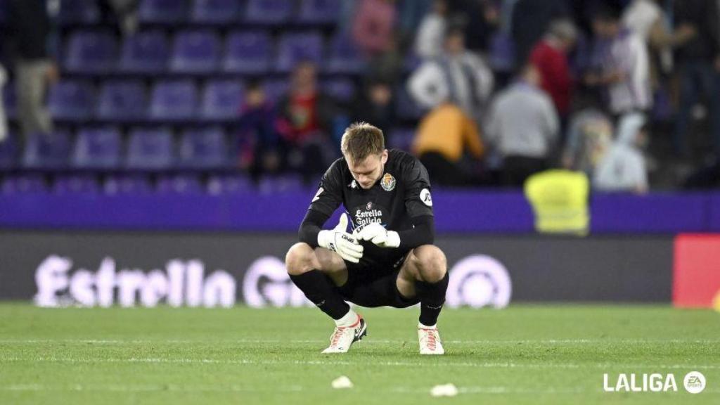 Karl Hein se lamenta tras la derrota ante el Rayo Vallecano