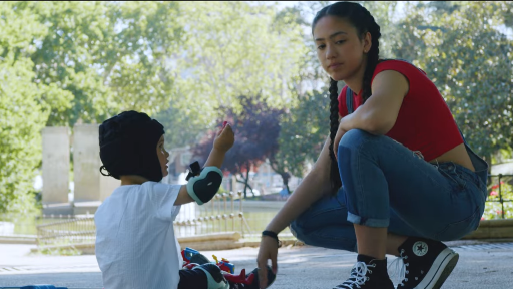 El pequeño Darío y su hermana en el vídeo promocional de Miguelañez