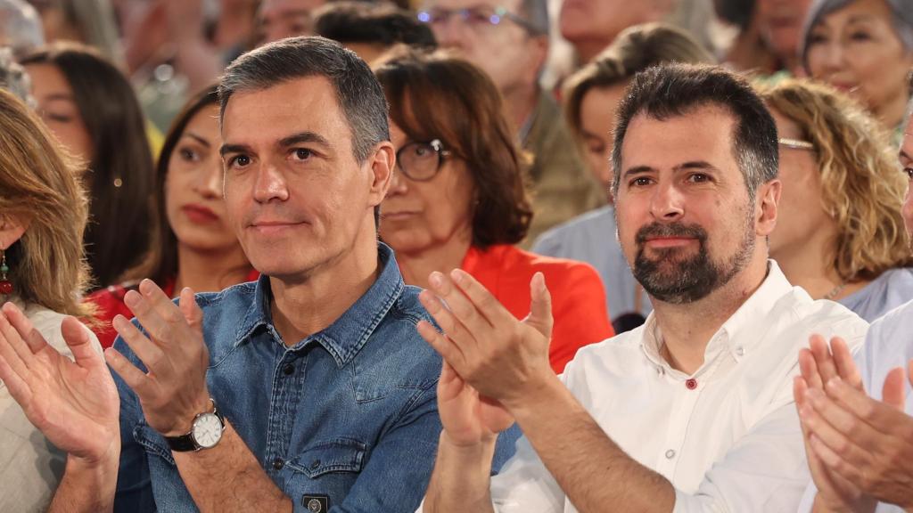 Luis Tudanca, junto a Pedro Sánchez, Óscar Puente y Teresa Ribera el pasado mes de junio en Valladolid.